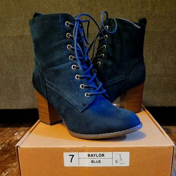 Blue Booties (Size 7) - Picture 1 of 2
